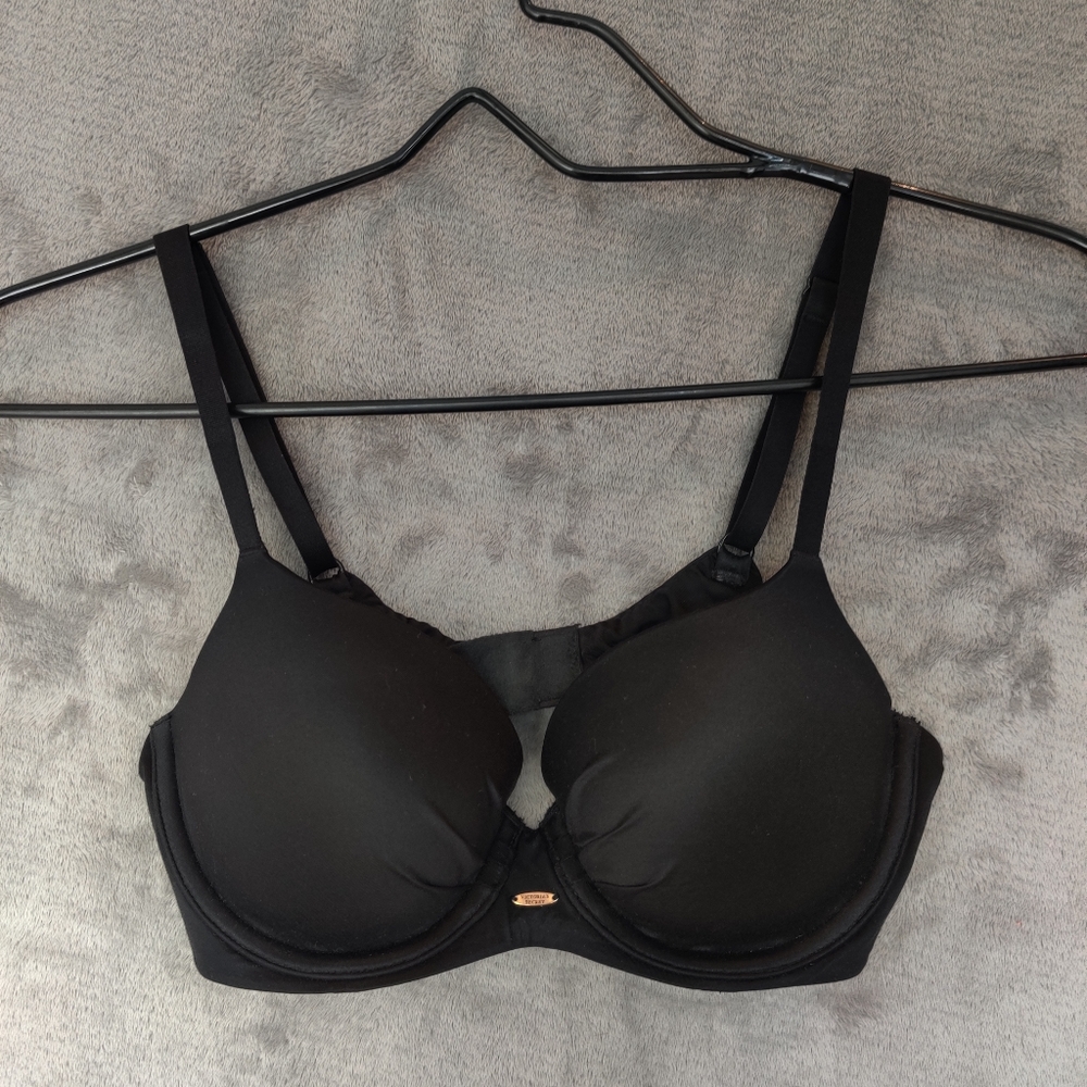 USED Sz 32 C Victoria's Secret Black Demi Bra
